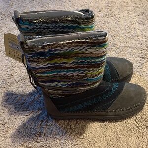 TOMS Striped Gray and Blue Boots